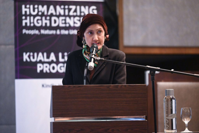 Puteri Mayang Bahjah Zaharin, Senior Lecturer, Universiti Teknologi MARA, narrates the research process her team undertook to better understand the future possibilities of high-rise office design in Malaysia.