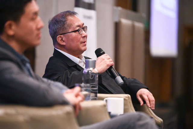 The panelists take questions from the audience at the close of the session.