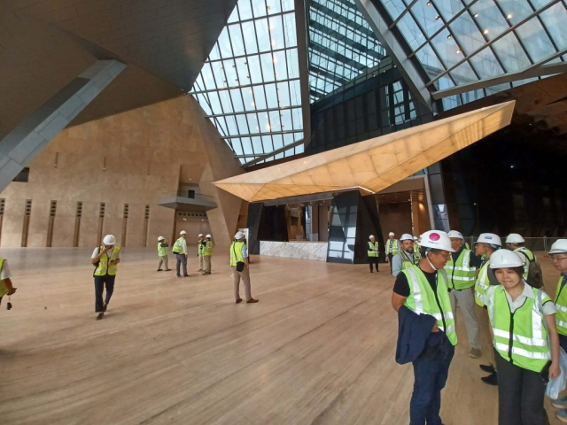 Merdeka 118 Off-Site Program: Attendees toured the almost complete Merdeka 118, designed by architecture firm Fender Katsalidis. The building hosts Grade-A office space, a luxury hotel, and Southeast Asia’s highest observation deck. Image: Daniel Safarik
